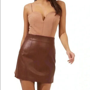 🆕Tinseltown Brown Faux Leather Mini Skirt M🆕